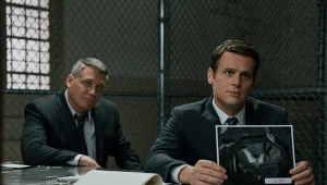 Holt McCallany i Jonathan Groff w scenie z serialu "MIndhunter"