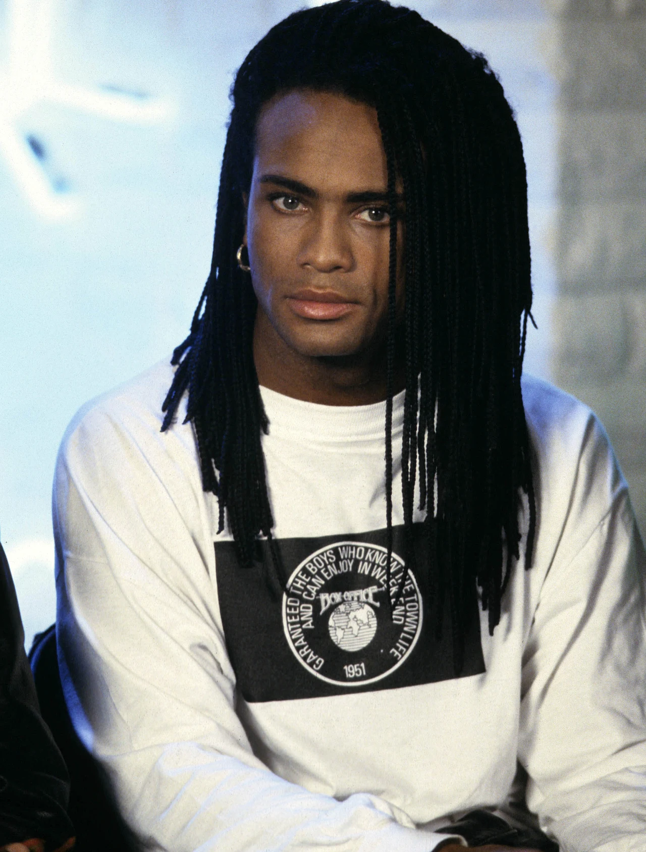 Jedyny żyjący obecnie członek Milli Vanilli krytykuje hipokryzję ludzi show-biznesu, którzy nie mieli litości dla niego i dla Roba. "To nie chodzi o autentyczność, lecz o rozrywkę" - podkreślał Fab Morgan w rozmowie z "USA Today". Jego zdaniem, Milli Vanilli zostali "rzuceni na pożarcie". "Teraz wszędzie widzimy to, za co zostaliśmy ukrzyżowani" - zauważył Fab Morvan.