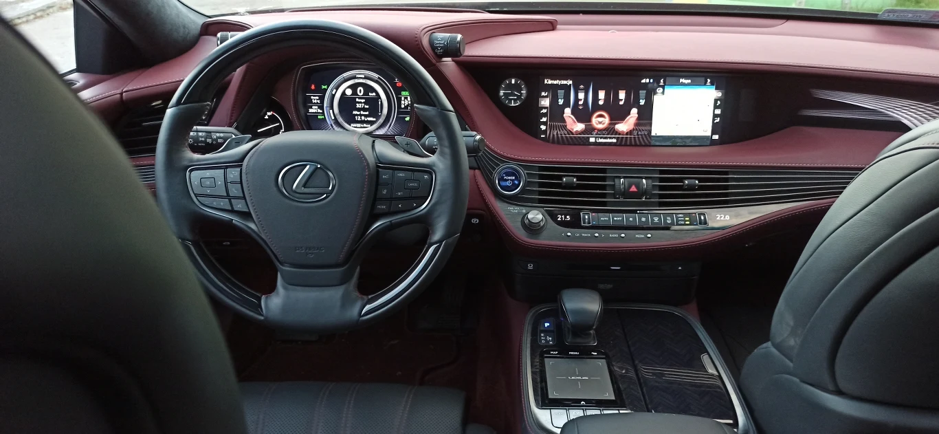 Lexus LS