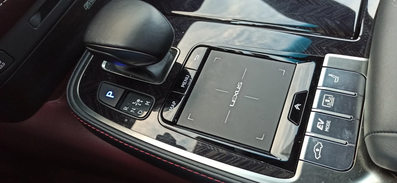 Lexus LS 500h