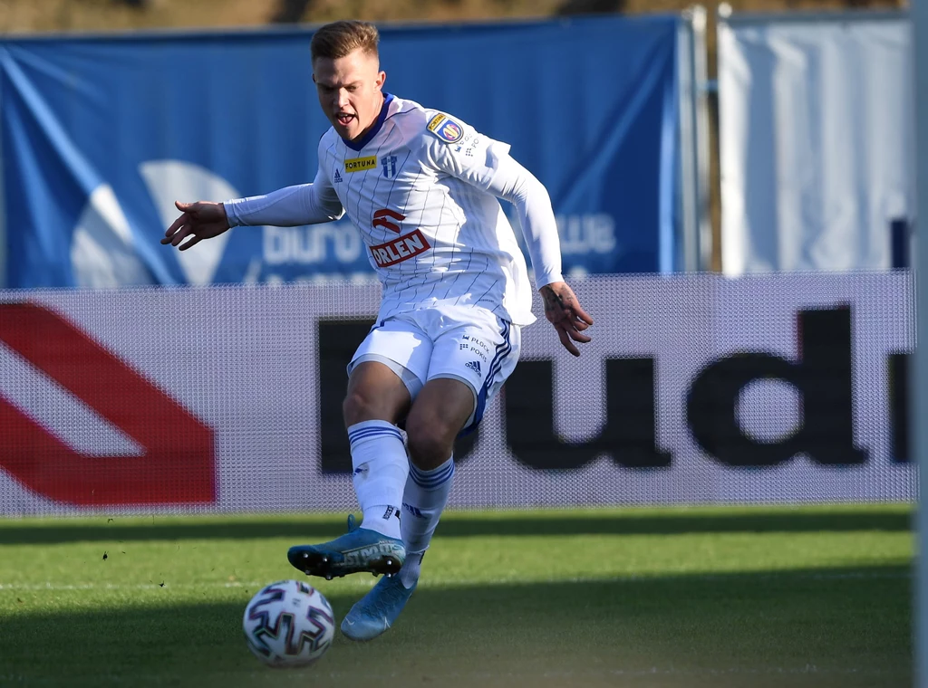 Mateusz Lewandowski w meczu z Pogonią Mateusz Lewandowski w meczu z Pogonią