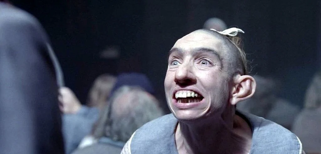 Naomi Grossman w "American Horror Story"/screen z serialu