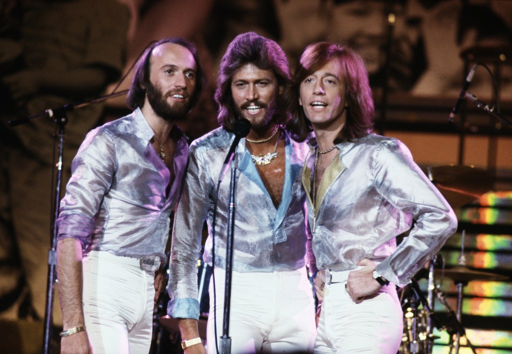 Od lewej: Maurice, Barry i Robin Gibb