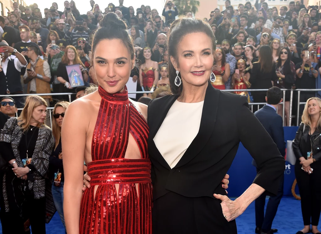 Lynda Carter w towarzystwie Gal Gadot