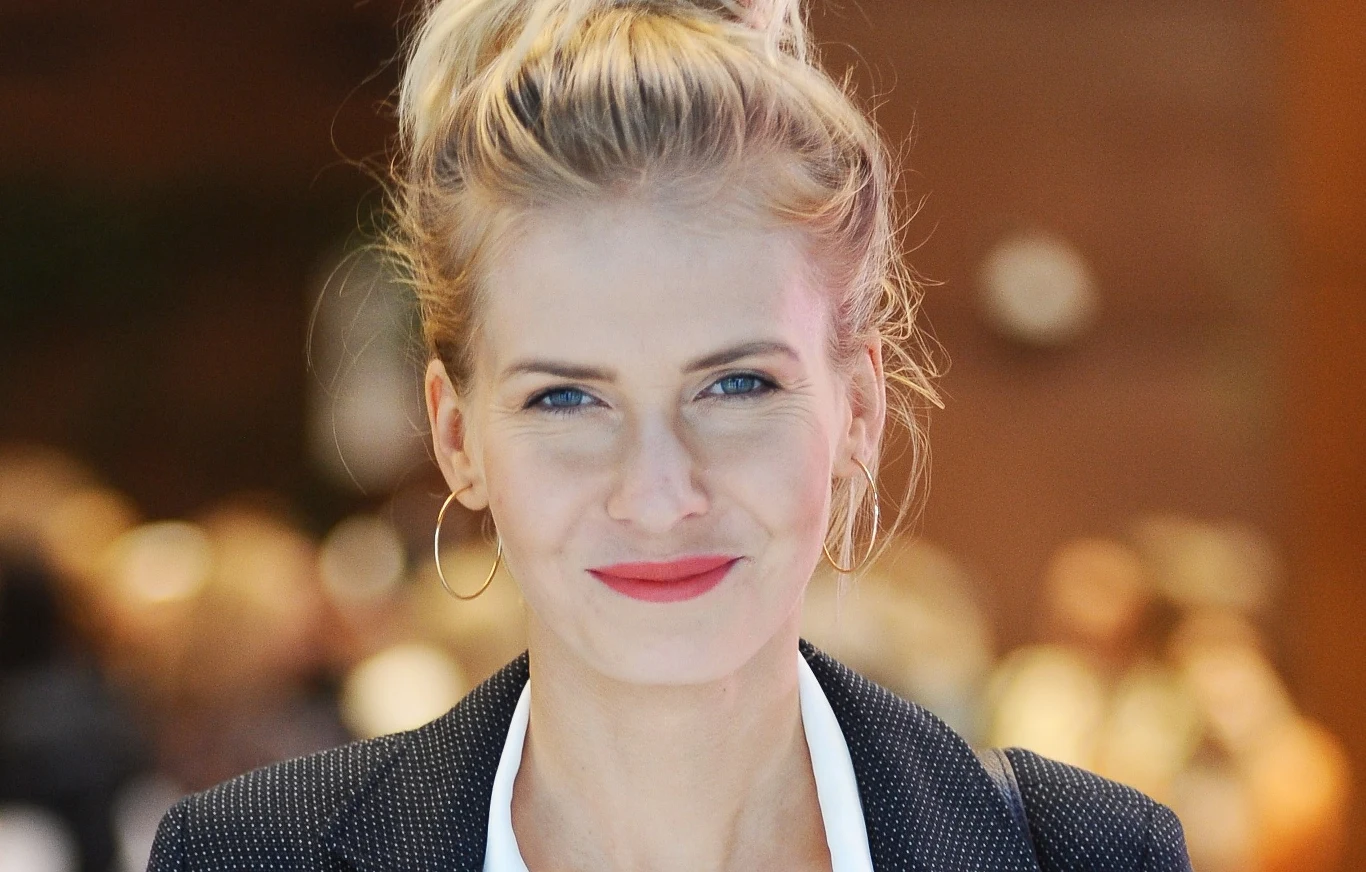 Edyta Pazura jest chętnie zapraszana na konferencje dotyczące kobiet np. Festiwal Kobiet Internetu Edyta Pazura jest chętnie zapraszana na konferencje dotyczące kobiet np. Festiwal Kobiet Internetu