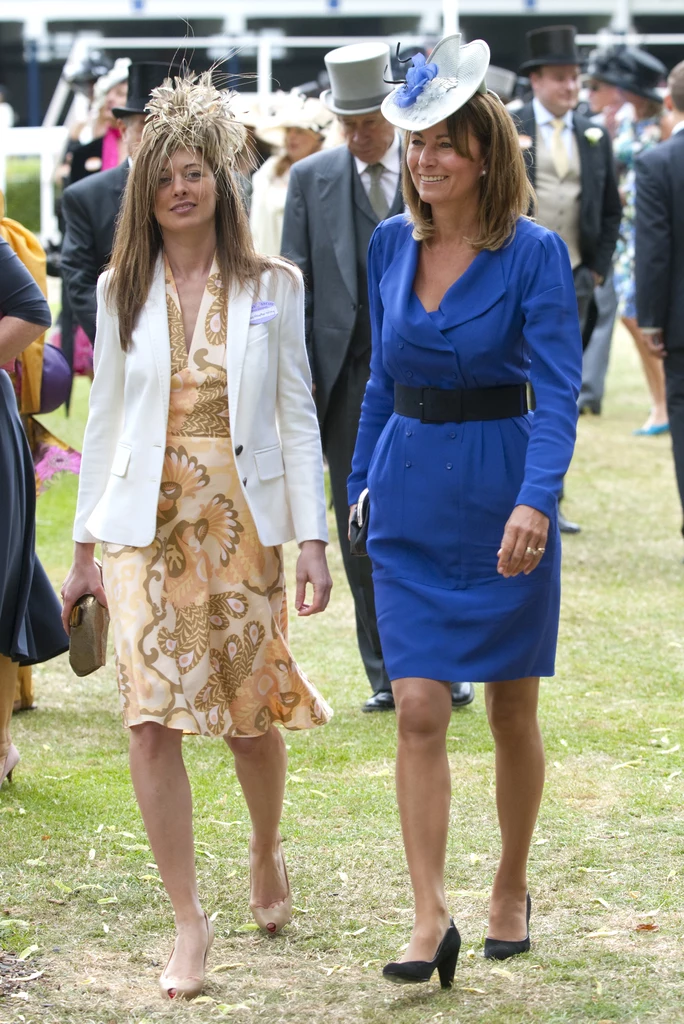  Carole Middleton podczas wyścigów konnych w 2010 roku