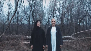 Moriah Woods i Anita Lipnicka w teledysku "Our Voice / Nasz głos"