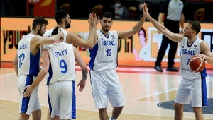 Radość koszykarzy Izraela