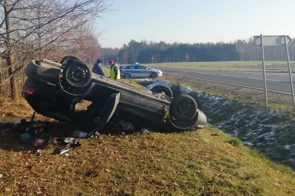 Kierowca samochodu zginął na miejscu