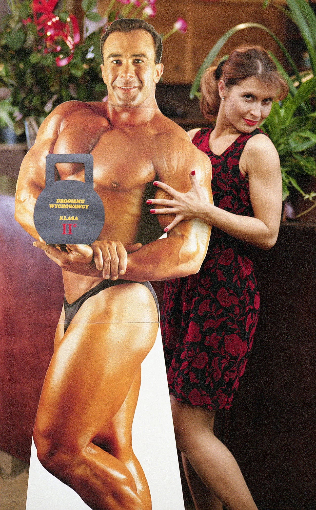 Jedną z pamiętnych ekranowych kreacji Katarzyny Skrzyneckiej pozostaje rola nauczycielki francuskiego Julii "Belli" Rubin w serialu Mirosława Borka "Duża przerwa".  

Dużą inteligencję i znajomość niezliczonej ilości języków łączy z wymyśloną pozą "klasycznej blondynki", co pozwala jej szokować otoczenie najbardziej kretyńskimi odzywkami. Niestety, jej uroda jest jej największym przekleństwem. Kiedy tylko zbliża się do konkretów, kolejni amatorzy czmychają w obawie, że nie sprostają sytuacji. W rezultacie, mimo niezliczonych westchnień dookoła, samotna Bella wciąż marzy o spełnionej miłości - brzmi opis jej ekranowej postaci.