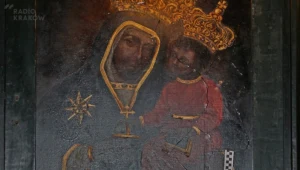 Kraków: Bezdomny uszkodził zabytkowy obraz w Bramie Floriańskiej