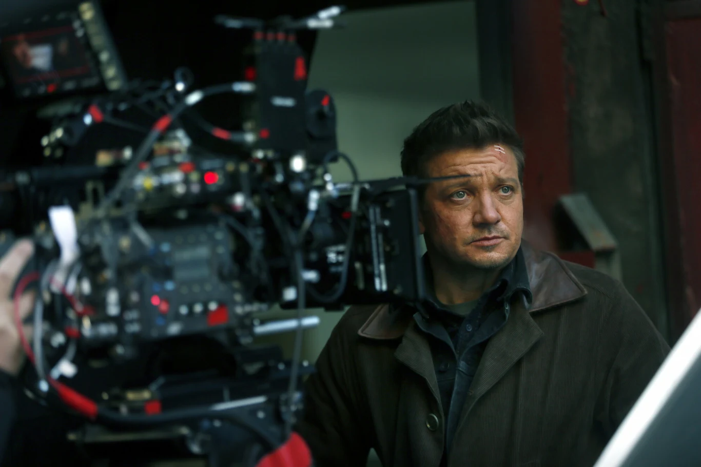 Jeremy Renner na planie serialu "Hawkeye"