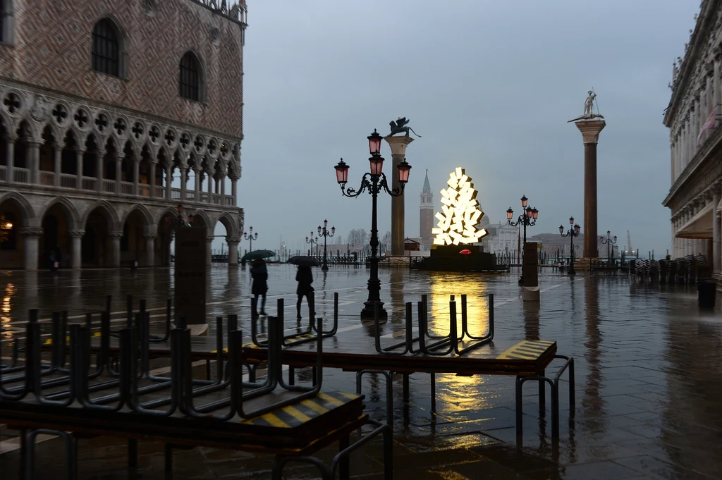 Podczas powodzi trzy lata temu poziom wody w Wenecji wzrósł miejscami nawet o dwa metry
