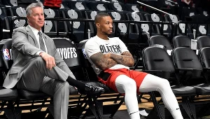 Generalny menedżer Blazers Neil Olshey i Damian Lillard