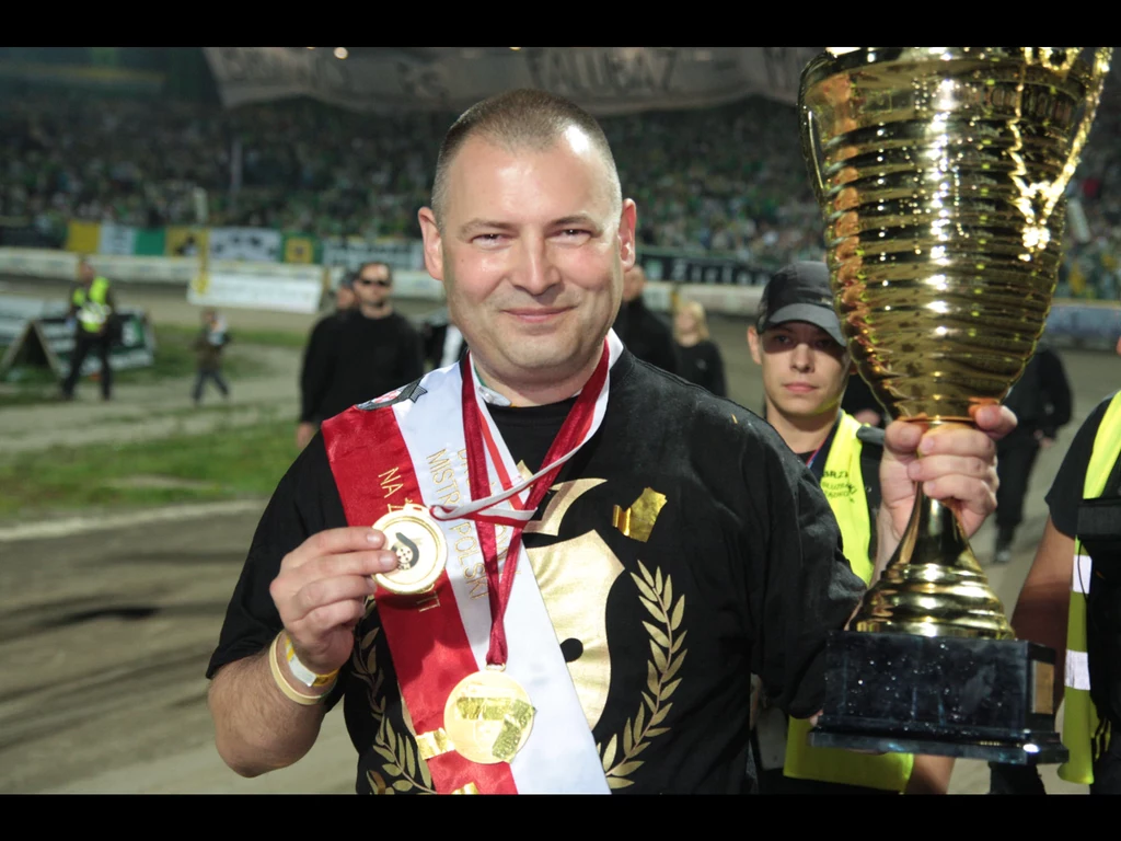 Robert Dowhan świętuje złoto z Falubazem Robert Dowhan świętuje złoto z Falubazem