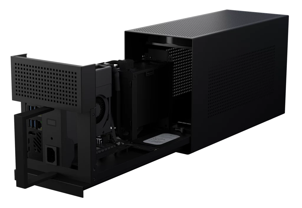 Komputer jest wykonany z aluminium frezowanego metodą CNC oraz anodowanego matowym czarnym wykończeniem. Dolna część obudowy jest podświetlana przez Razer Chroma RGB. Z tyłu komputera znajduje się szereg portów, w tym cztery USB-A 3.2 Gen 2, dwa USB-C Thunderbolt 3, dwa porty Gigabit Ethernet i port combo 3,5 mm dla głośników tylnych / TOSLINK. Komputer jest wykonany z aluminium frezowanego metodą CNC oraz anodowanego matowym czarnym wykończeniem. Dolna część obudowy jest podświetlana przez Razer Chroma RGB. Z tyłu komputera znajduje się szereg portów, w tym cztery USB-A 3.2 Gen 2, dwa USB-C Thunderbolt 3, dwa porty Gigabit Ethernet i port combo 3,5 mm dla głośników tylnych / TOSLINK.