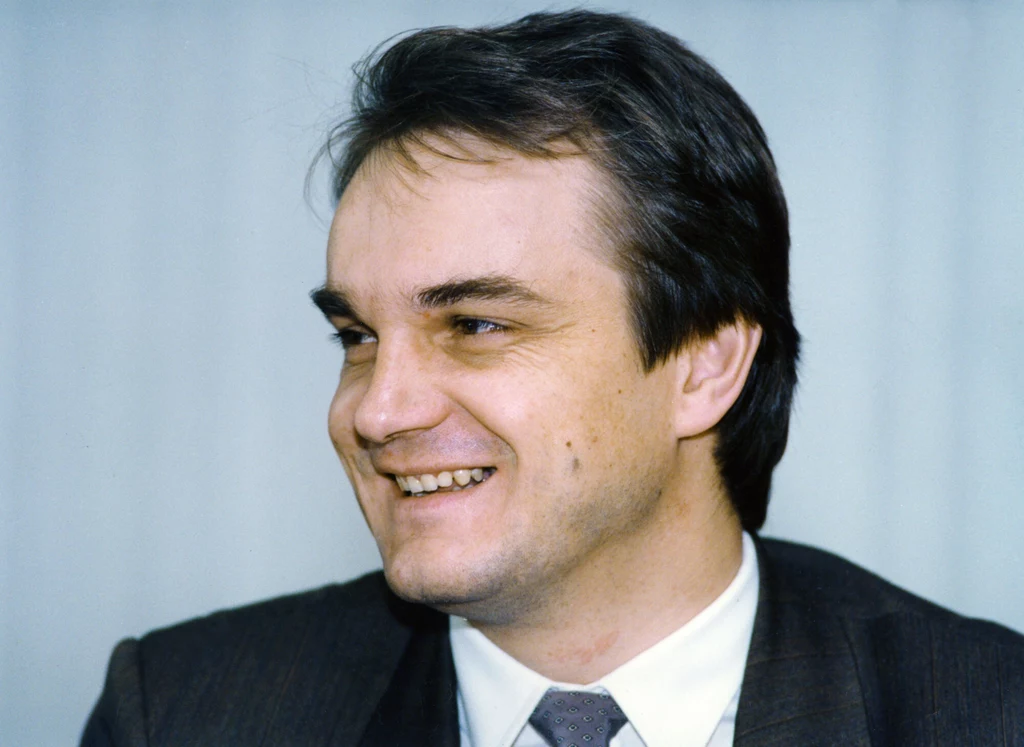 W 1993 r. premier Waldemar Pawlak zaproponował Ewie Wachowicz stanowisko sekretarza prasowego