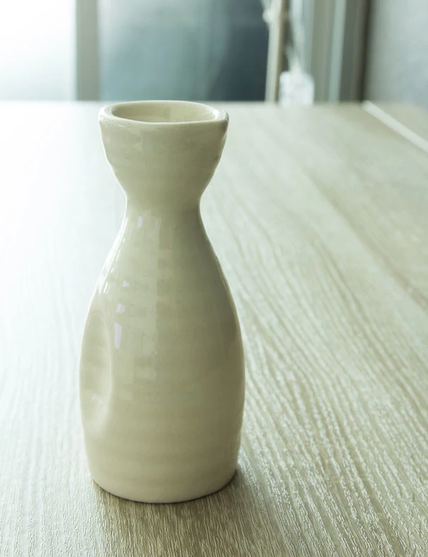 Tradycyjna butelka na sake 