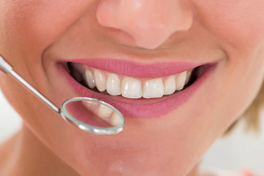 Jak dbać o szkliwo zębów? 