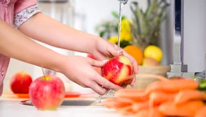 Jak prawidłowo myć warzywa i owoce? 
