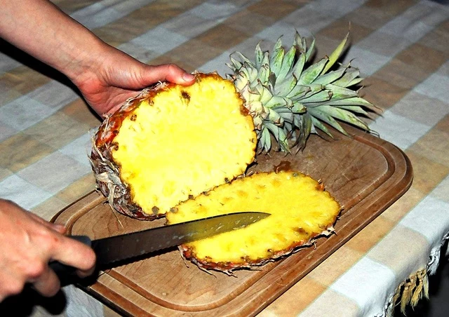 cięcie ananasa