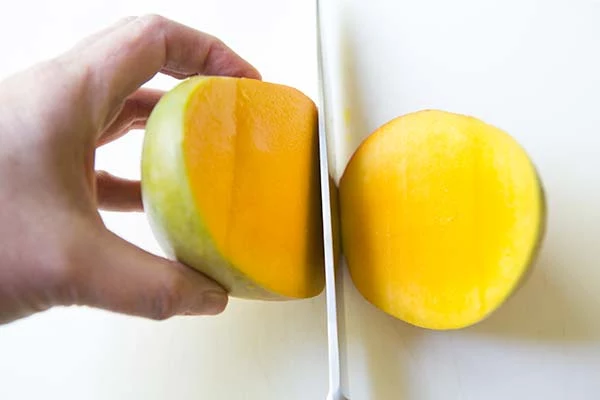 krojenie mango