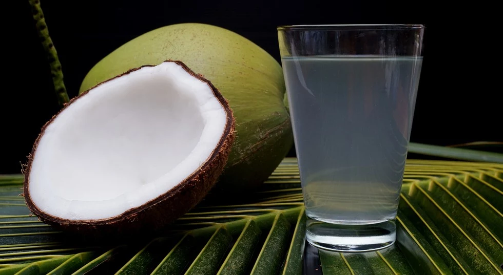 woda kokosowa zalety