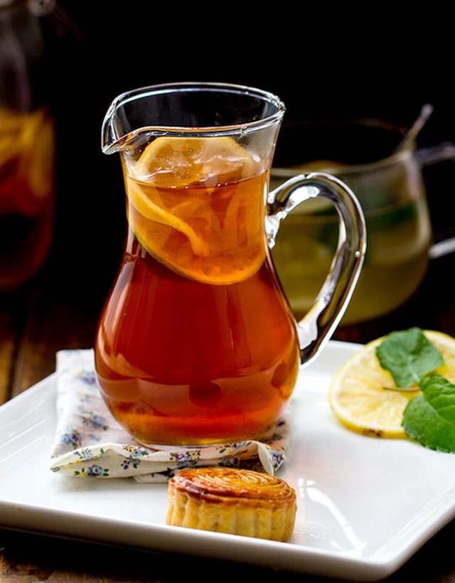 herbata z miodem i cytryną