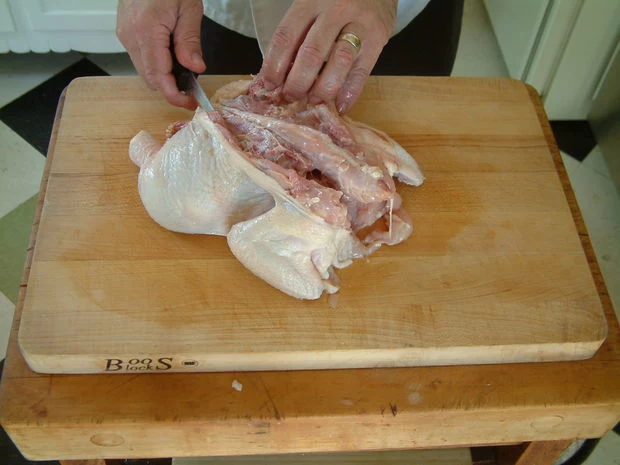 Rozbieranie kurczaka z kości