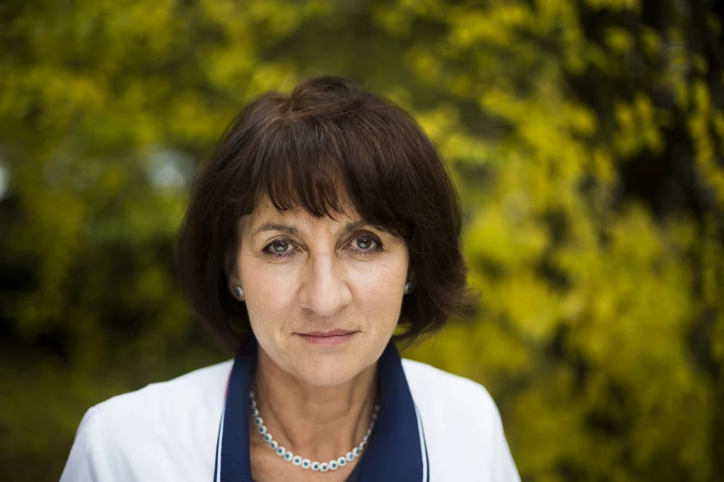 Prof. Ewa Czarnobilska Prof. Ewa Czarnobilska