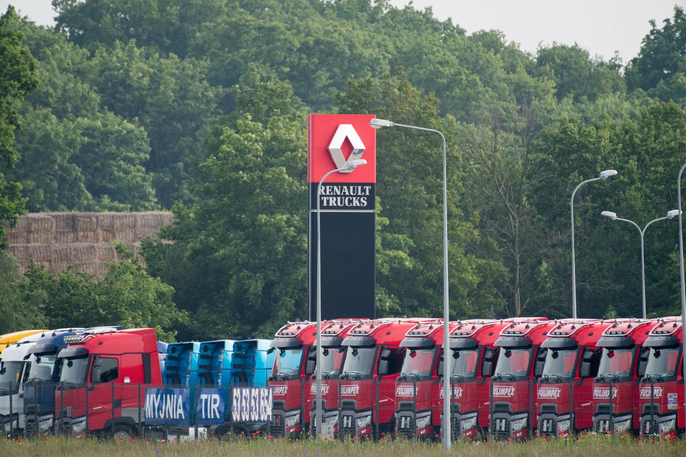 Wzrosła sprzedaż samochodów ciężarowych Wzrosła sprzedaż samochodów ciężarowych