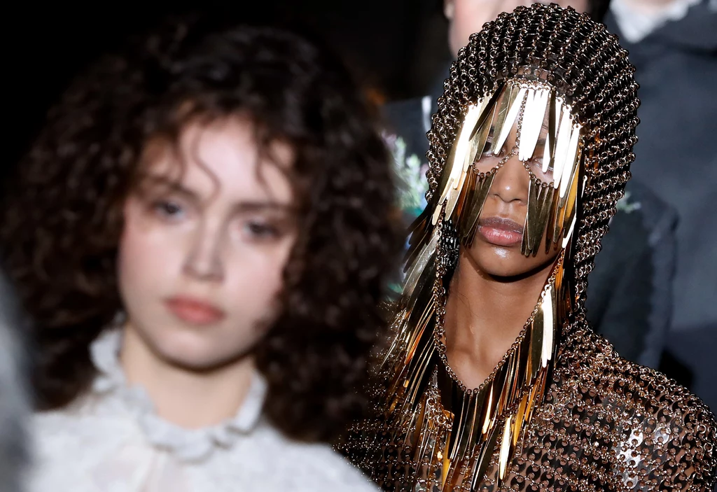 Modelki prezentujące kolekcję Paco Rabanne na jesienno-zimową 20-21
