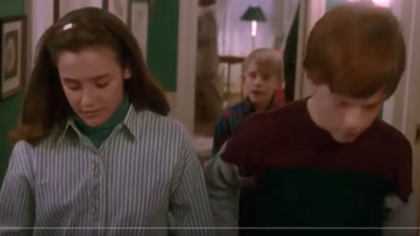 Hillary Wolf jako Meghan razem z filmowym Jeffem i Kevinem Hillary Wolf jako Meghan razem z filmowym Jeffem i Kevinem