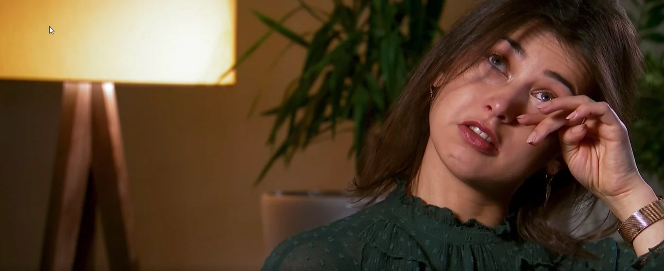 "Rolnik szuka żony 7": Zapłakana Ilona, kanydatka Maćka (screen z 12. odcinka) "Rolnik szuka żony 7": Zapłakana Ilona, kanydatka Maćka (screen z 12. odcinka)