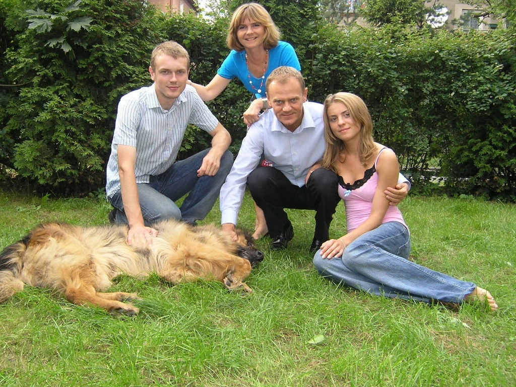 Donald Tusk z rodziną, zdjęcie z 2005 roku