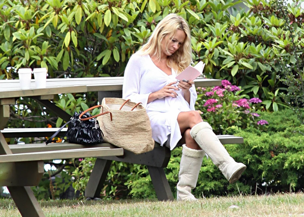 Pamela Anderson od lat jest fanką butów Ugg