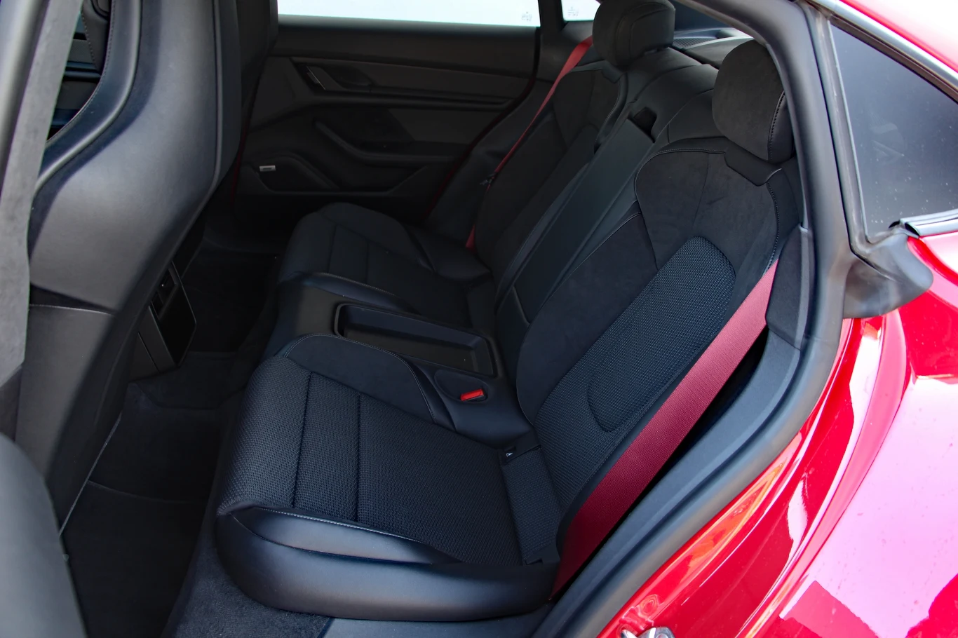 Porsche Taycan 4S