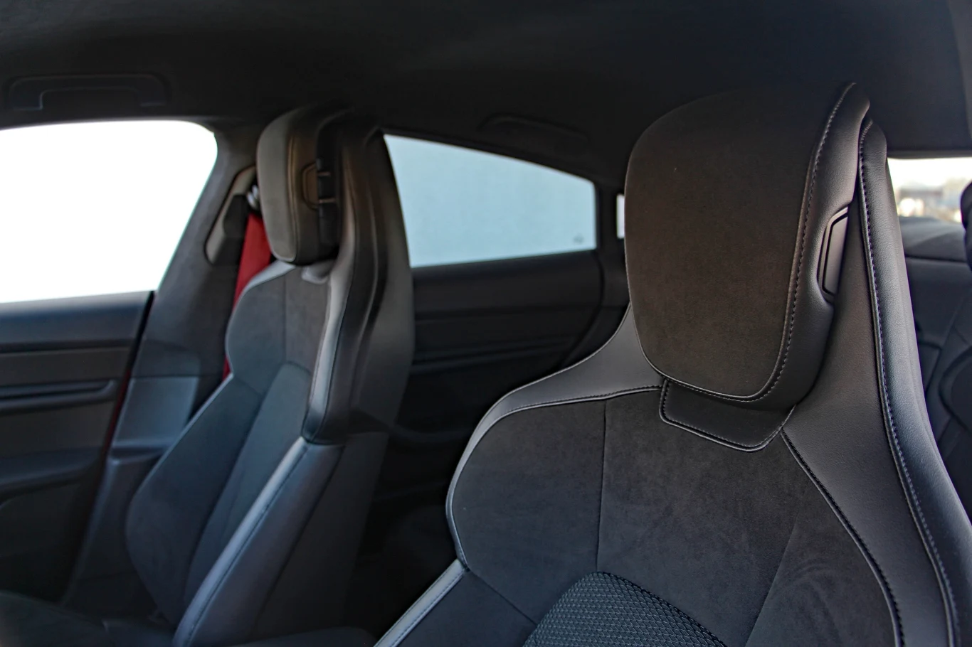 Porsche Taycan 4S