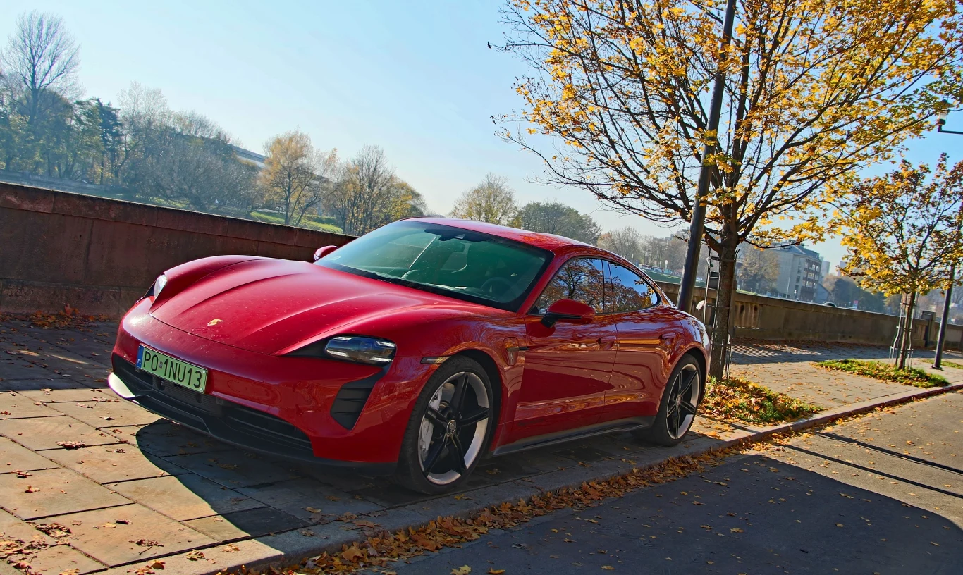 Porsche Taycan 4S