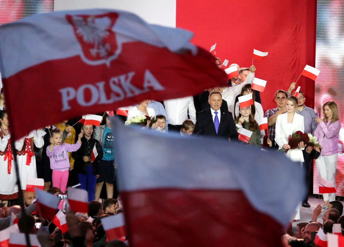 Pułtusk, 12.07.2020. Druga tura wyborów prezydenckich. Wieczór wyborczy ubiegającego się o reelekcję prezydenta Andrzeja Dudy