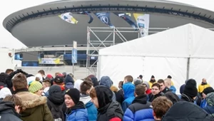 Intel Extreme Masters - tłumy przed wejściem do zamkniętego dla publiczności Spodka