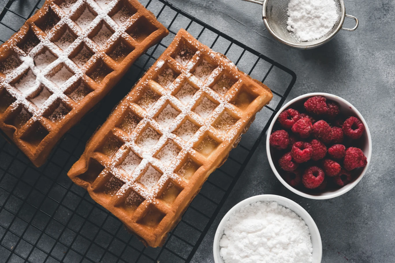 Domowe gofry świetnie smakują, jednak po ich przygotowaniu nie zapomnij wyczyścić urządzenia Domowe gofry świetnie smakują, jednak po ich przygotowaniu nie zapomnij wyczyścić urządzenia