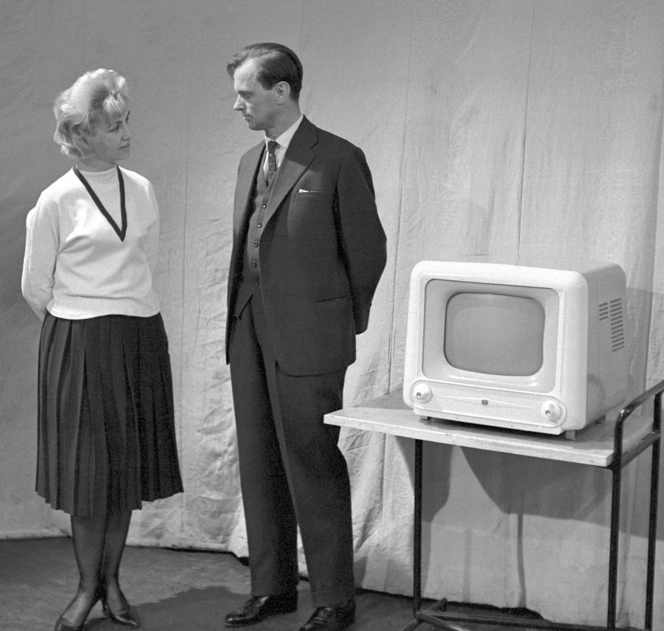 Joanna Rostocka, 1960 r., "Kółko i krzyżyk"