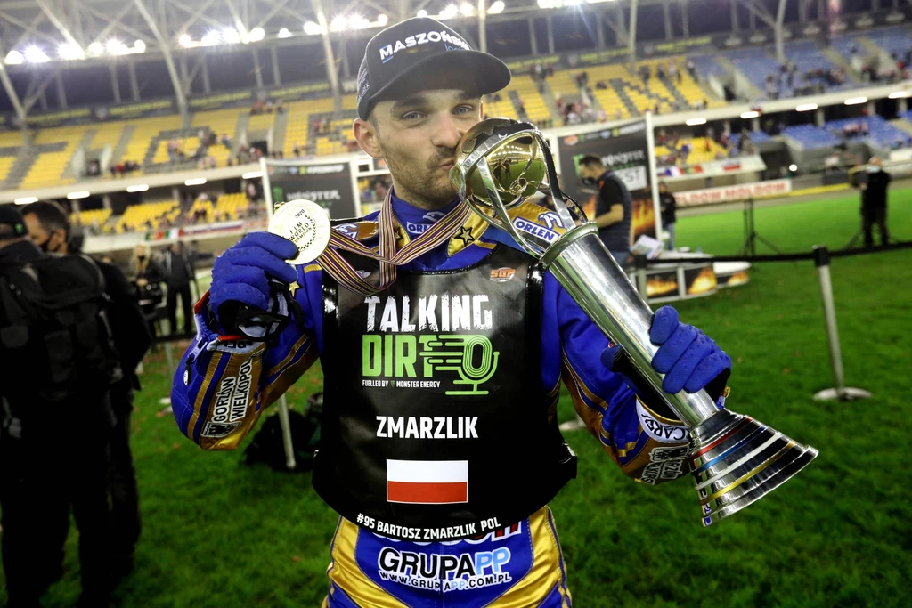Bartosz Zmarzlik cieszy się z wygranej w Grand Prix