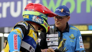 Kuszą trenera roku, a on nie chce podpaść żonie