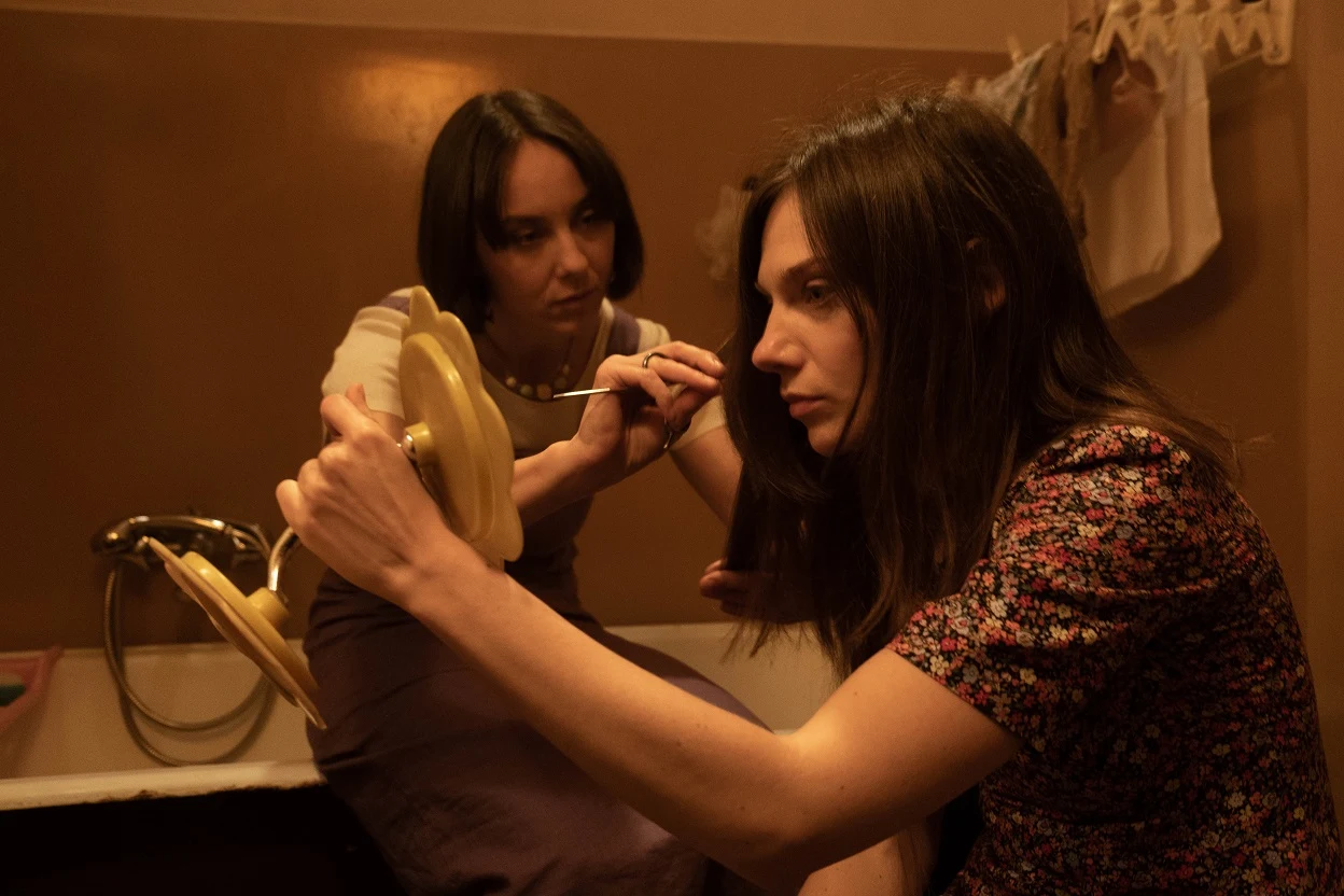 Zdjęcia do "Śubuka" rozpoczęły się w październiku 2020 i potrwają do maja 2021. Powstawać będą głównie w Przemyślu i Warszawie. Premiera filmu została zaplanowana w 2022 roku. Film jest współfinansowany przez Polski Instytut Sztuki Filmowej, zaś koproducentami są Canal+ Polska oraz Podkarpacki Regionalny Fundusz Filmowy.  