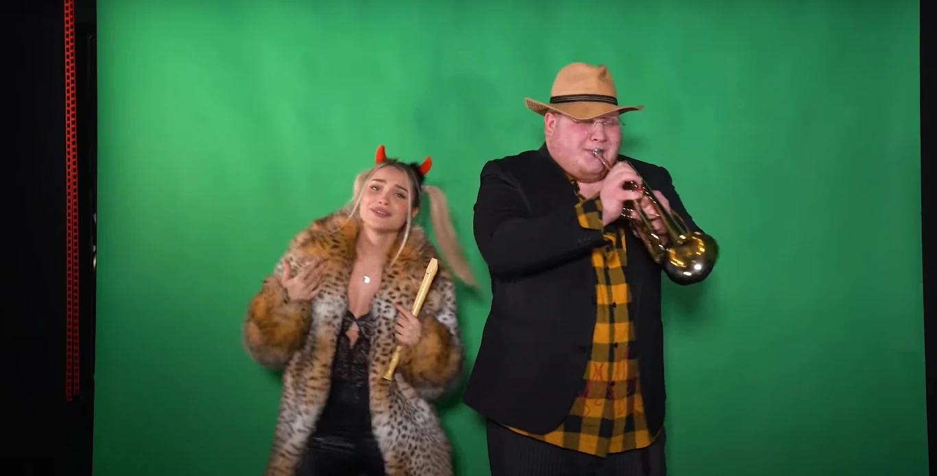 Natsu i Leksiu podczas nagrywania klipu Natsu i Leksiu podczas nagrywania klipu