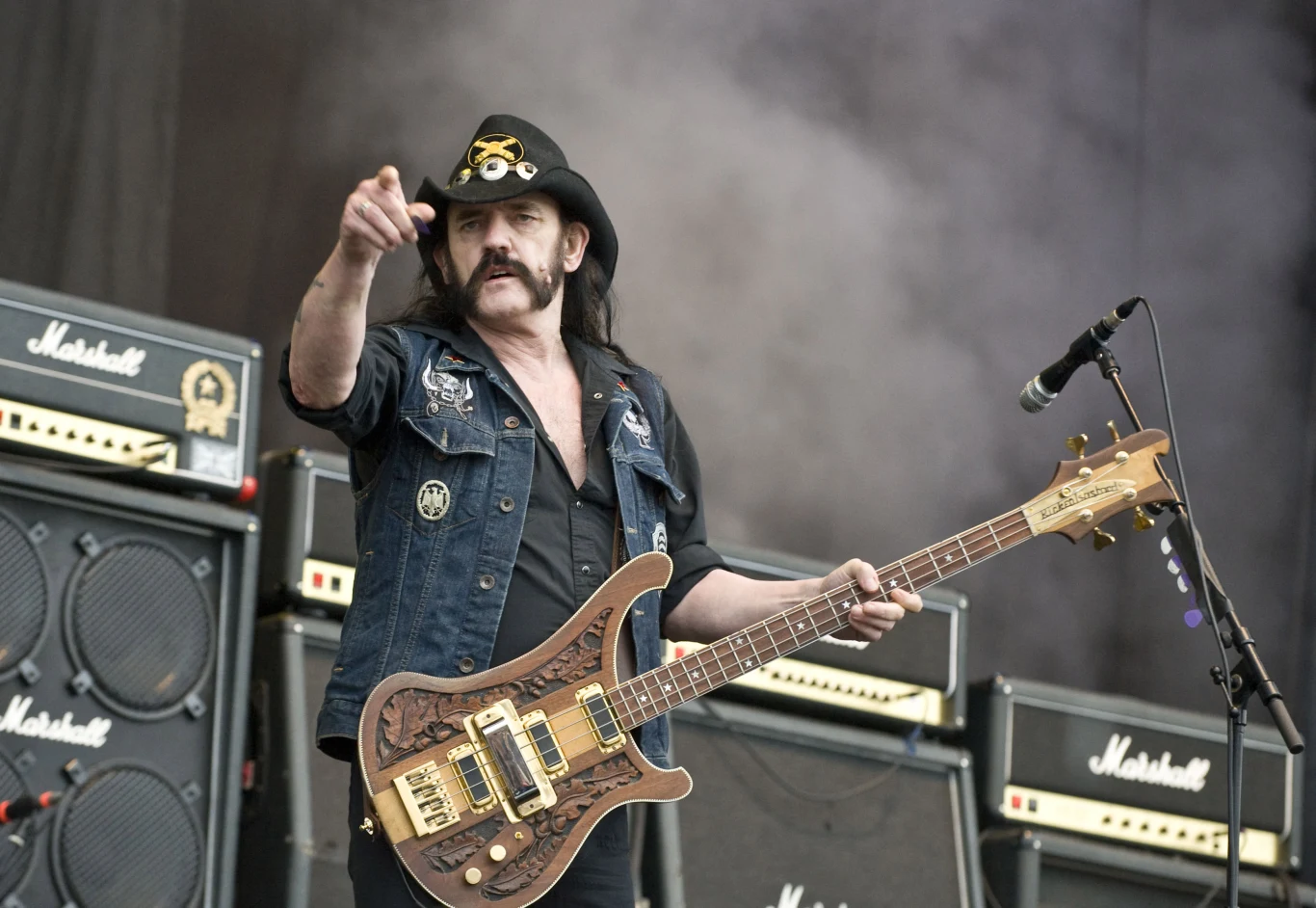 W dorobku brytyjskiej grupy znajduje się ponad 20 płyt – w tym najważniejsze "Overkill" (1979), "Bomber" (1979) i "Ace of Spades" (1980). W dorobku brytyjskiej grupy znajduje się ponad 20 płyt – w tym najważniejsze "Overkill" (1979), "Bomber" (1979) i "Ace of Spades" (1980).