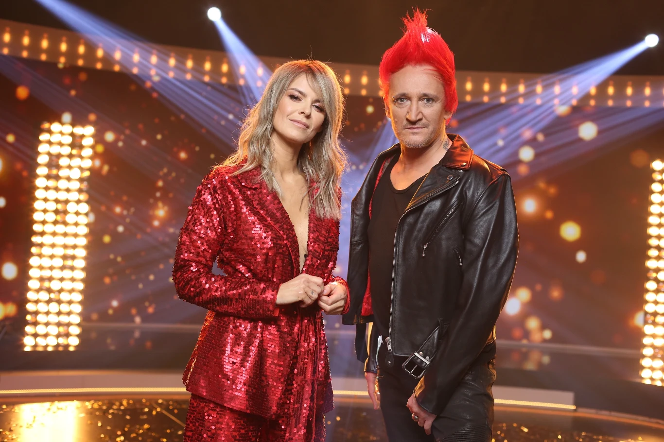 Transmisja Sylwestrowej Mocy Przebojów będzie dostępna w Telewizji Polsat, IPLA.TV, Interia.pl oraz Polsat News. W studio na żywo zagrają m.in.: Bajm, Doda, Sylwia Grzeszczak, Dawid Kwiatkowski, Enej, Alicja Majewska, Czadoman, Michał Szpak, After Party, Feel, Piersi, Brave & Antek Smykiewicz, Michał Wiśniewski, Mandaryna, Daj to głośniej, Sławomir, Stefano Terrazzino i Liber&InoRos. Usłyszymy też "Bailando" i "Vamos a la Playa" w wykonaniu lubianej w Polsce Loony, największe przeboje Boney M, a zakochani w muzyce lat 90. będą wspominać swoją młodość przy dźwiękach zespołu Fun Factory. Transmisja Sylwestrowej Mocy Przebojów będzie dostępna w Telewizji Polsat, IPLA.TV, Interia.pl oraz Polsat News. W studio na żywo zagrają m.in.: Bajm, Doda, Sylwia Grzeszczak, Dawid Kwiatkowski, Enej, Alicja Majewska, Czadoman, Michał Szpak, After Party, Feel, Piersi, Brave & Antek Smykiewicz, Michał Wiśniewski, Mandaryna, Daj to głośniej, Sławomir, Stefano Terrazzino i Liber&InoRos. Usłyszymy też "Bailando" i "Vamos a la Playa" w wykonaniu lubianej w Polsce Loony, największe przeboje Boney M, a zakochani w muzyce lat 90. będą wspominać swoją młodość przy dźwiękach zespołu Fun Factory.