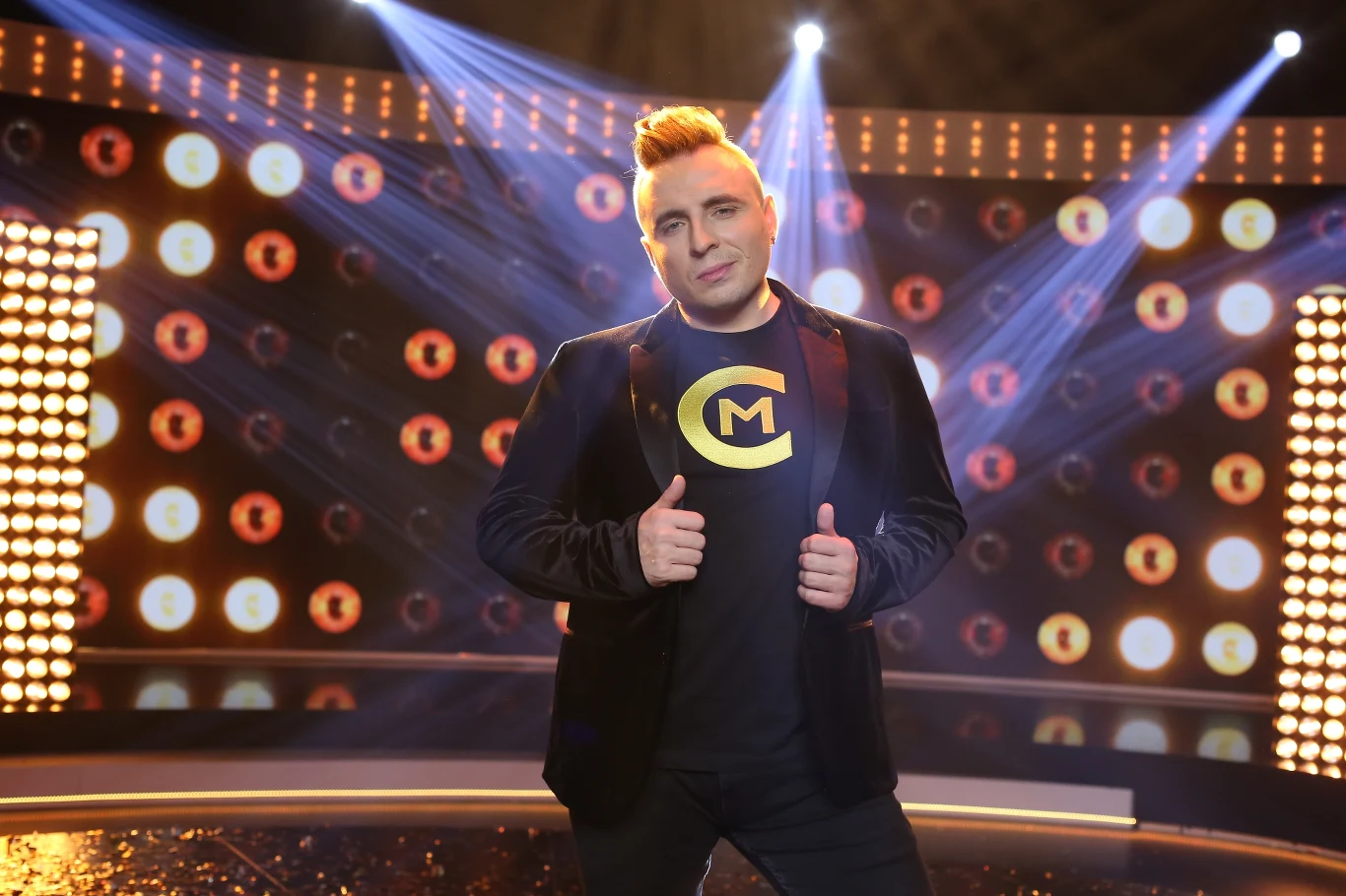 Znany z przeboju "Ruda tańczy jak szalona" Czadoman podbił serca widzów Polsatu jako zwycięzca jesiennej edycji programu "Twoja twarz brzmi znajomo".